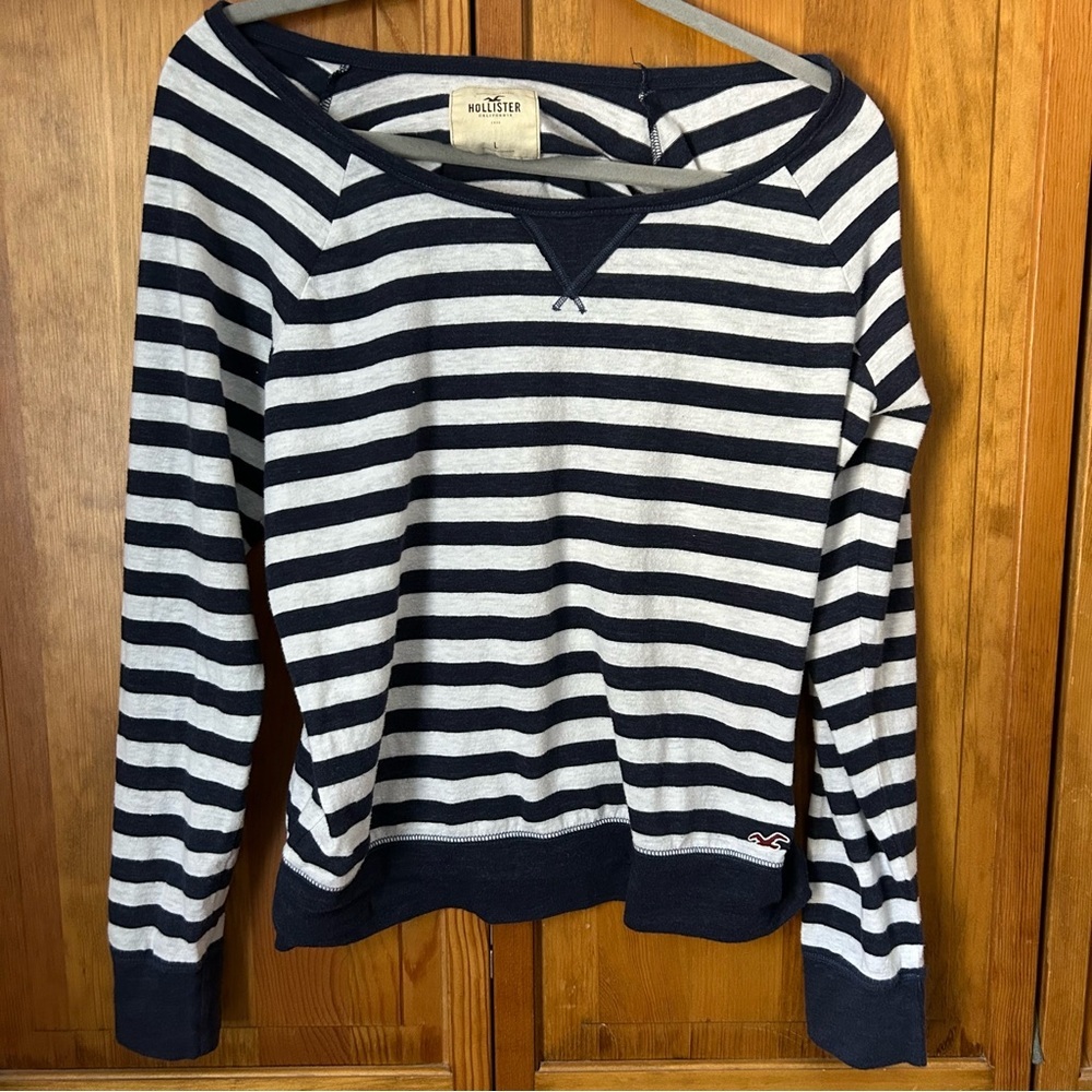 2000s Hollister Navy and White Striped long sleeve